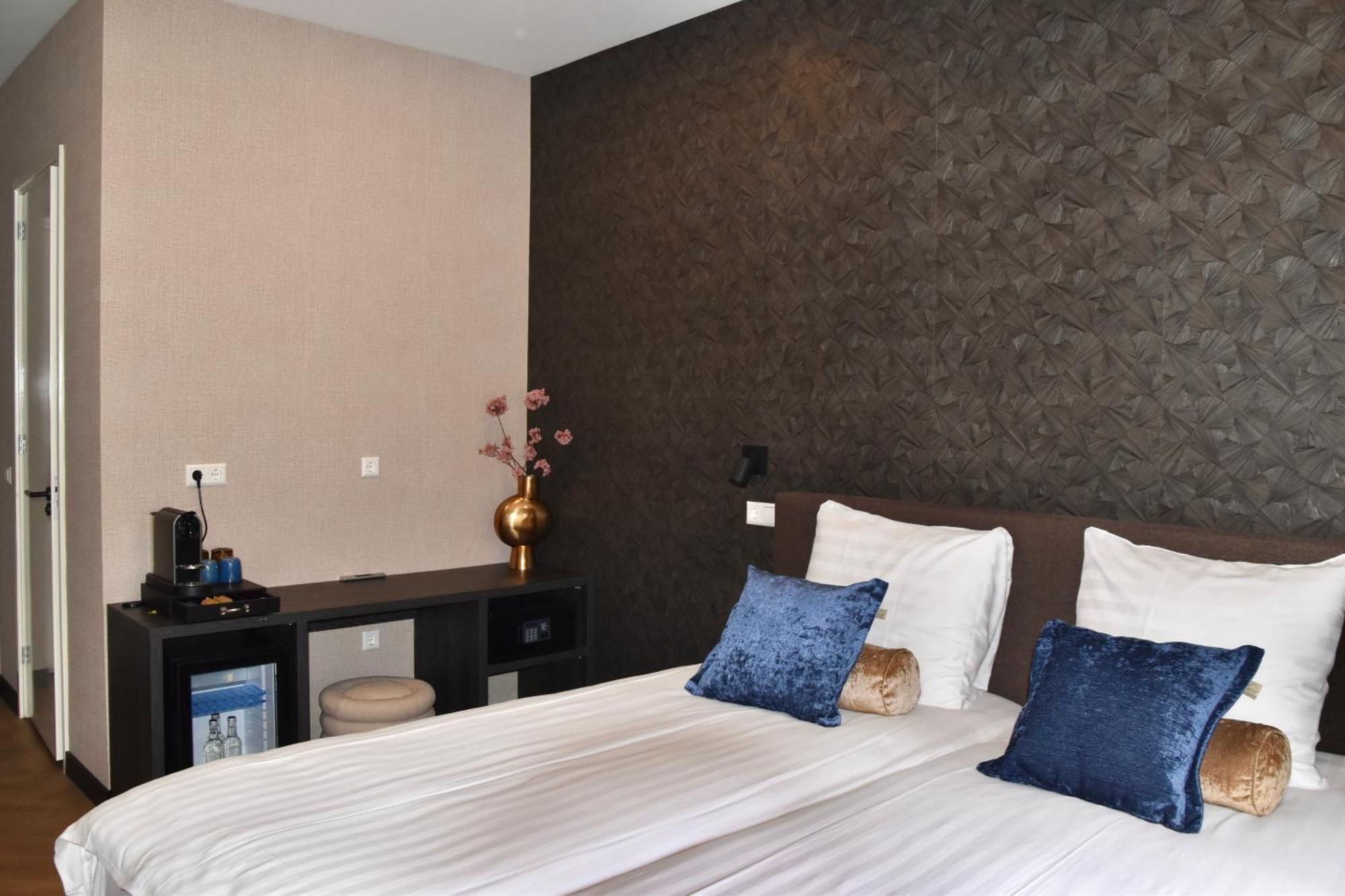 Hotel Twenty-Three Amsterdam Airport Хоофдорп Екстериор снимка