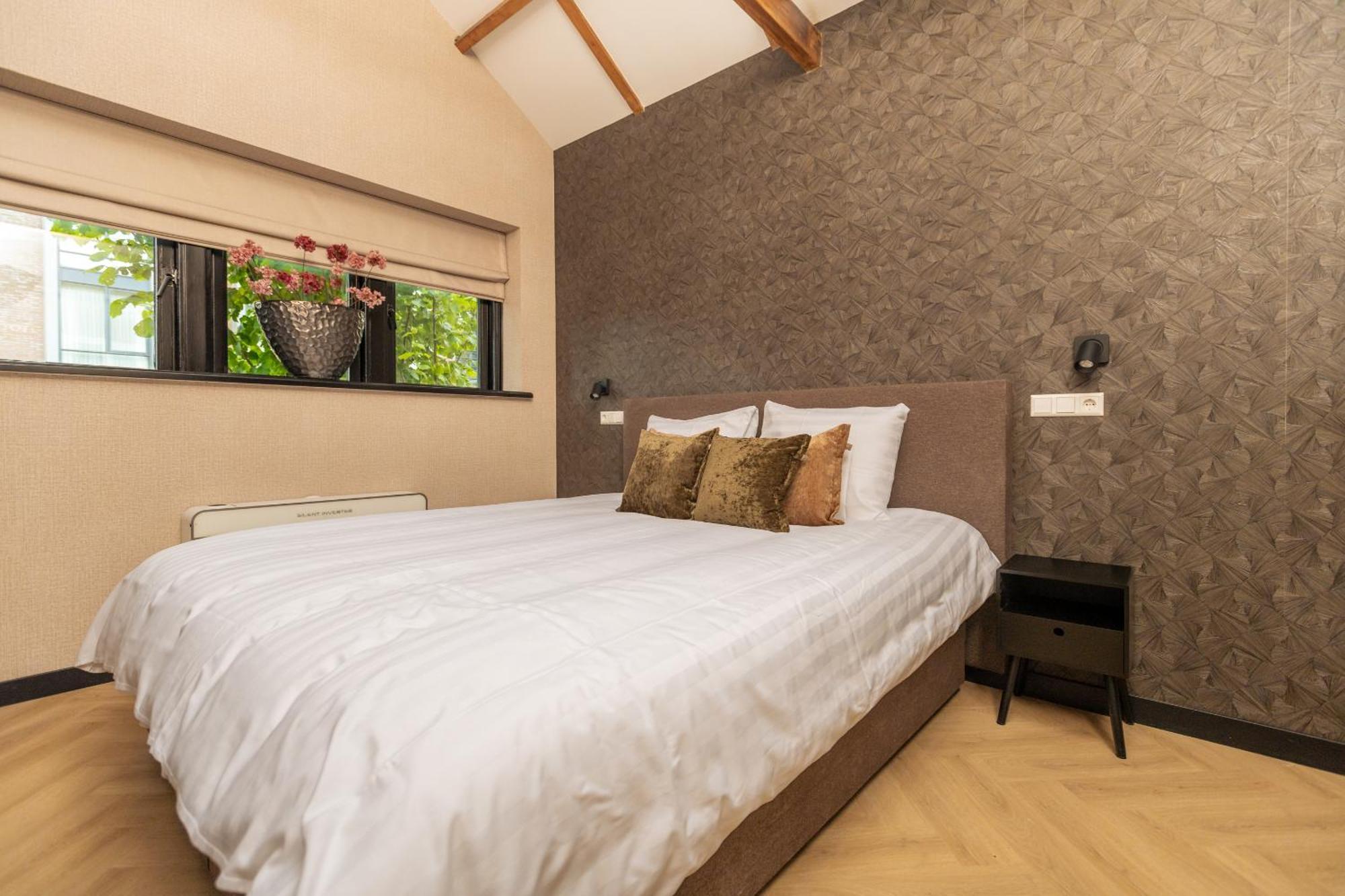Hotel Twenty-Three Amsterdam Airport Хоофдорп Стая снимка