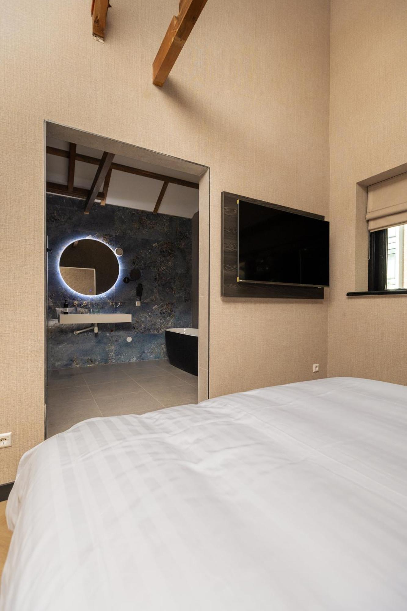 Hotel Twenty-Three Amsterdam Airport Хоофдорп Екстериор снимка