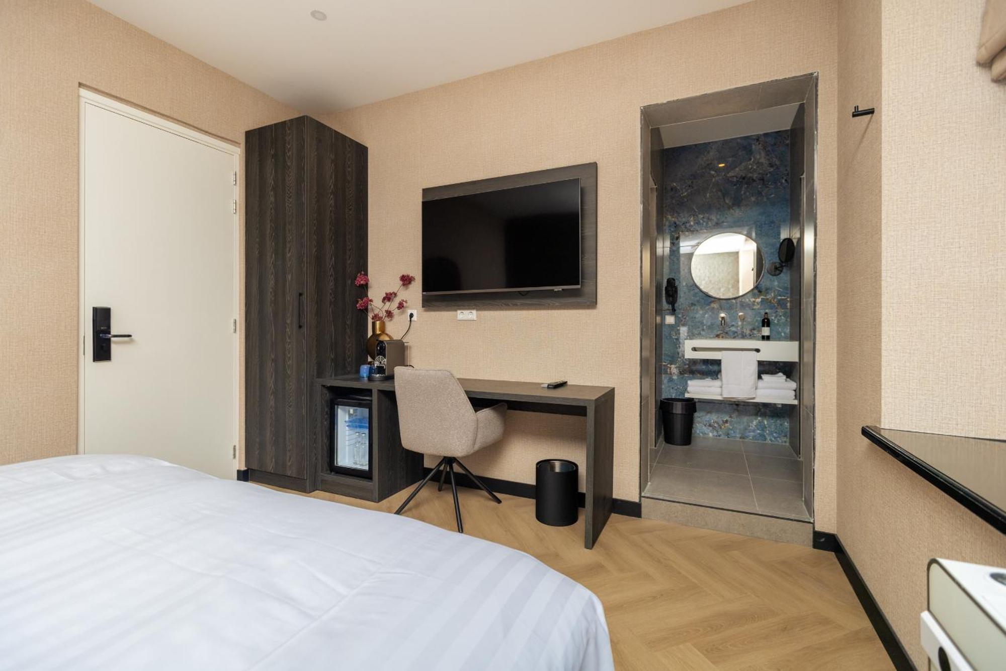 Hotel Twenty-Three Amsterdam Airport Хоофдорп Стая снимка