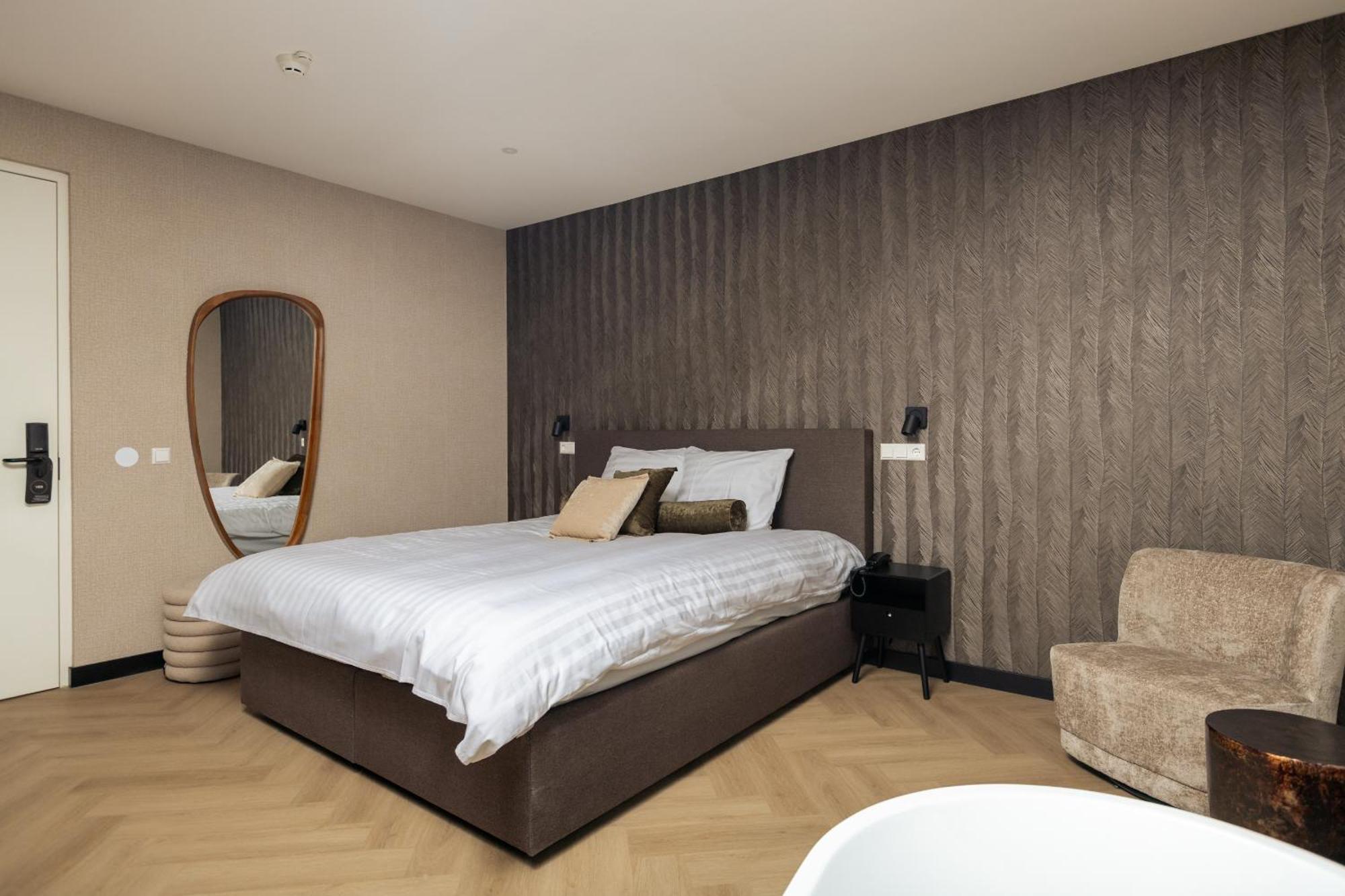 Hotel Twenty-Three Amsterdam Airport Хоофдорп Екстериор снимка