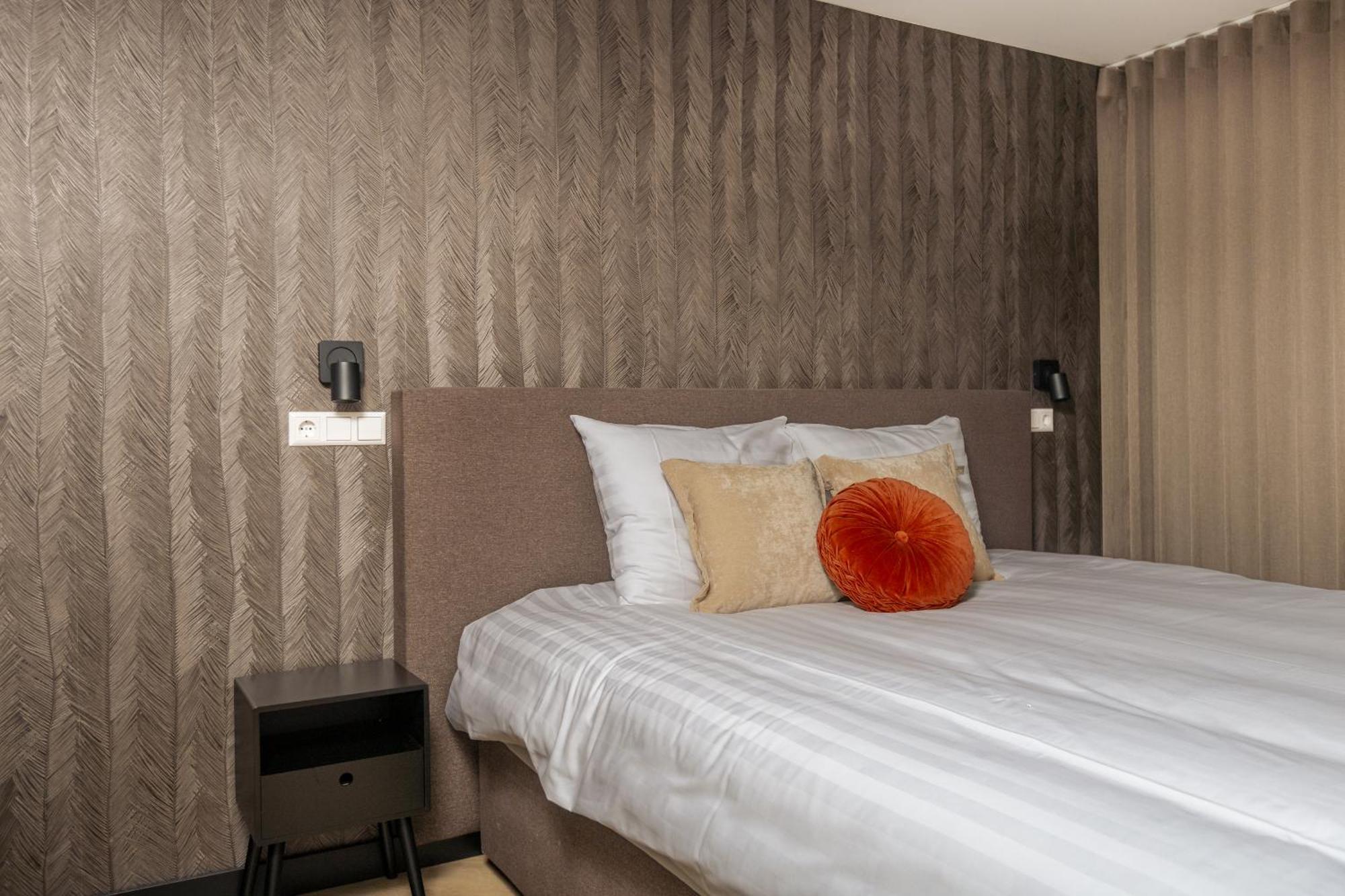 Hotel Twenty-Three Amsterdam Airport Хоофдорп Стая снимка