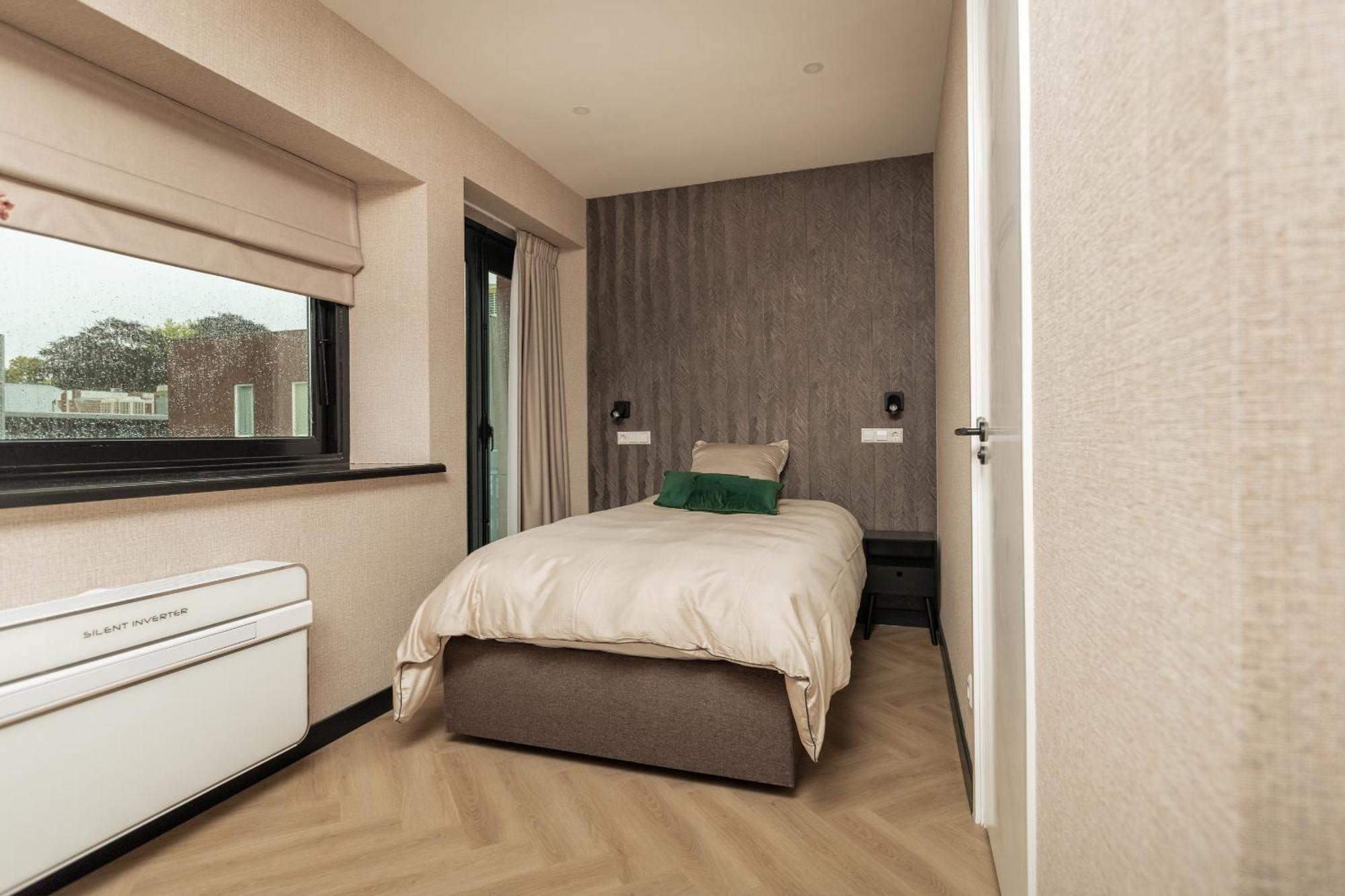 Hotel Twenty-Three Amsterdam Airport Хоофдорп Екстериор снимка