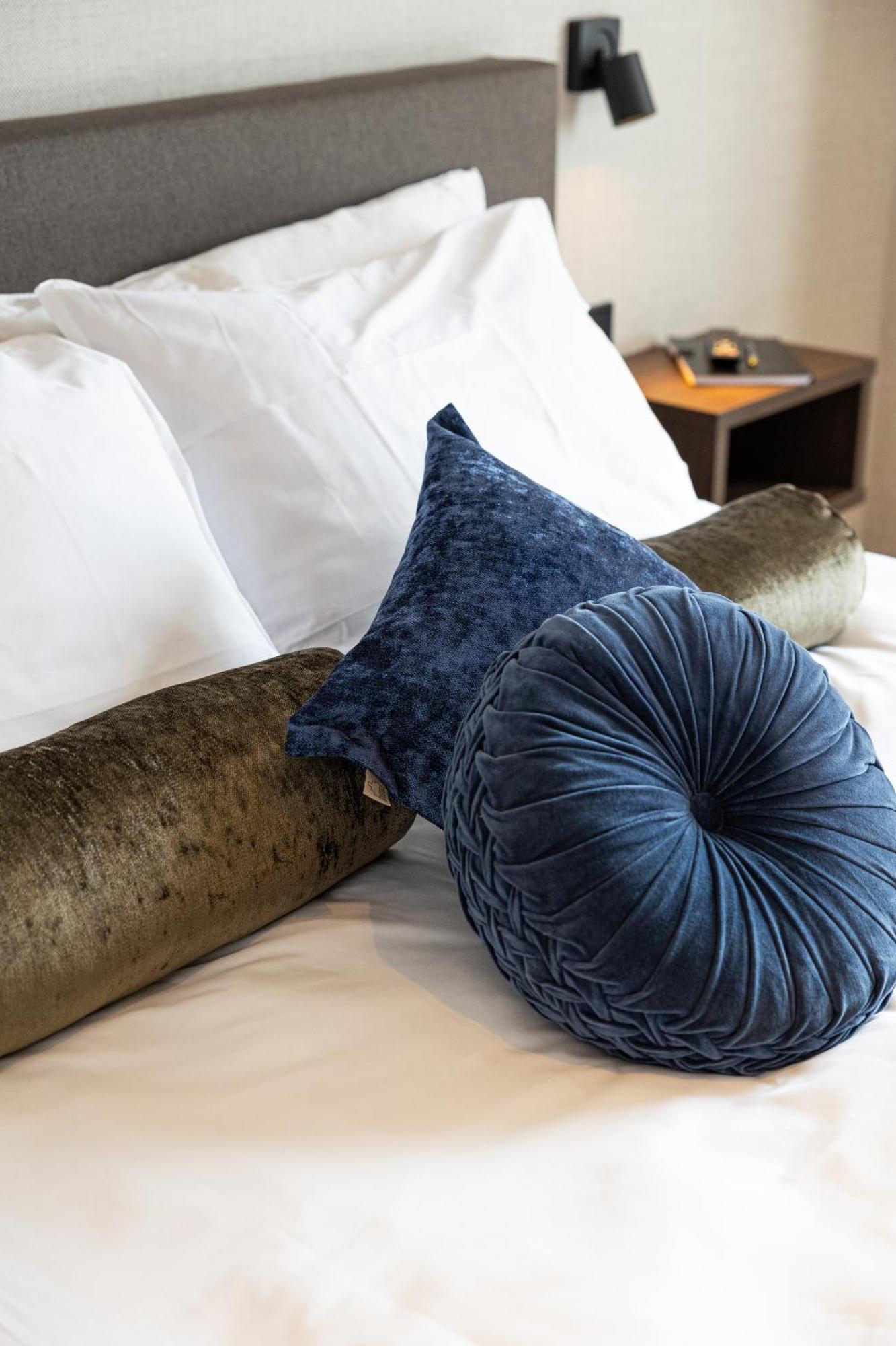 Hotel Twenty-Three Amsterdam Airport Хоофдорп Екстериор снимка
