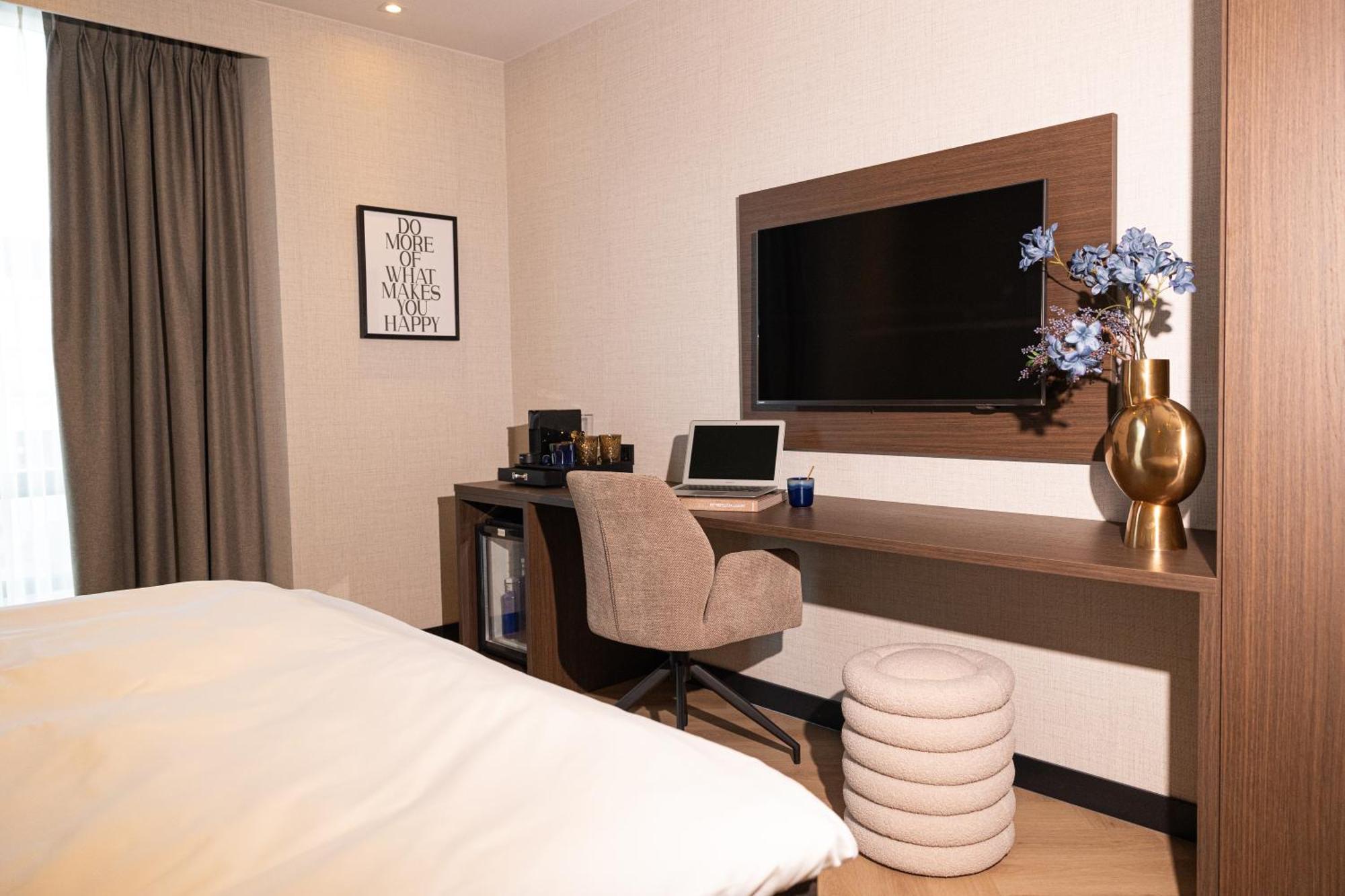 Hotel Twenty-Three Amsterdam Airport Хоофдорп Екстериор снимка