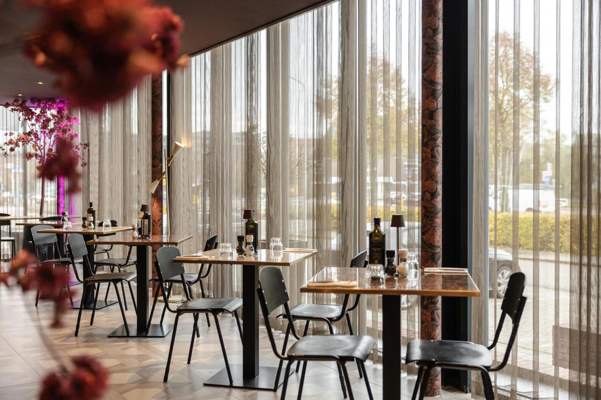Hotel Twenty-Three Amsterdam Airport Хоофдорп Екстериор снимка